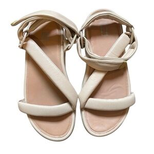 Fitflop Light Pink Sandals with Wide Straps and Velcro straps